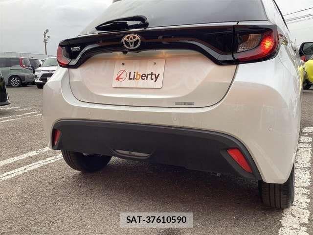 Toyota YARIS 2024-12 6915961-18