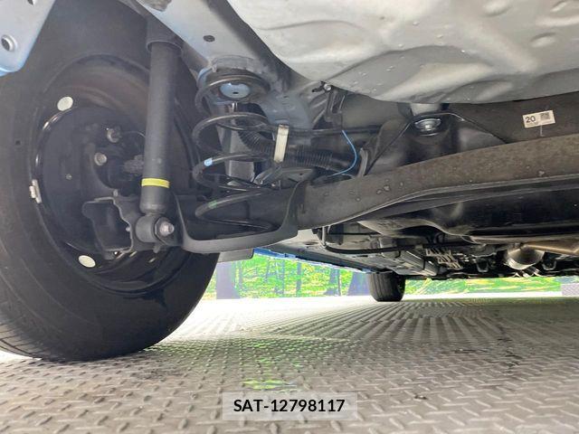 Toyota YARIS 2021-05 6915966-19