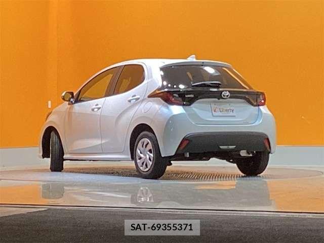 Toyota YARIS 2024-12 6915957-9