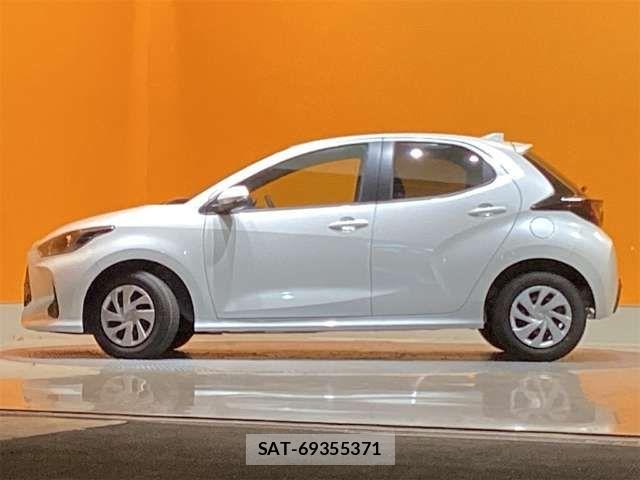 Toyota YARIS 2024-12 6915957-10