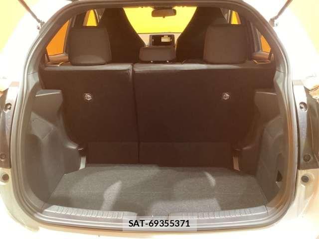 Toyota YARIS 2024-12 6915957-18