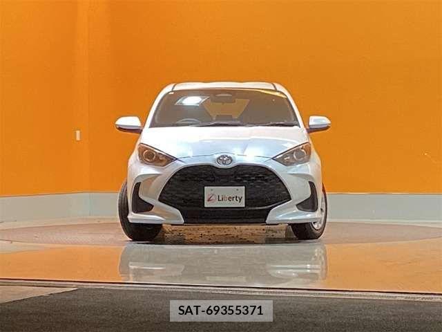 Toyota YARIS 2024-12 6915957-4