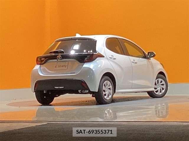 Toyota YARIS 2024-12 6915957-7