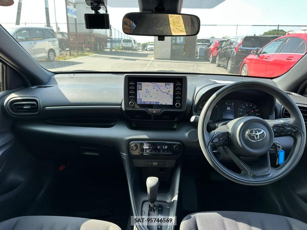 Toyota YARIS 2021 6804899-12