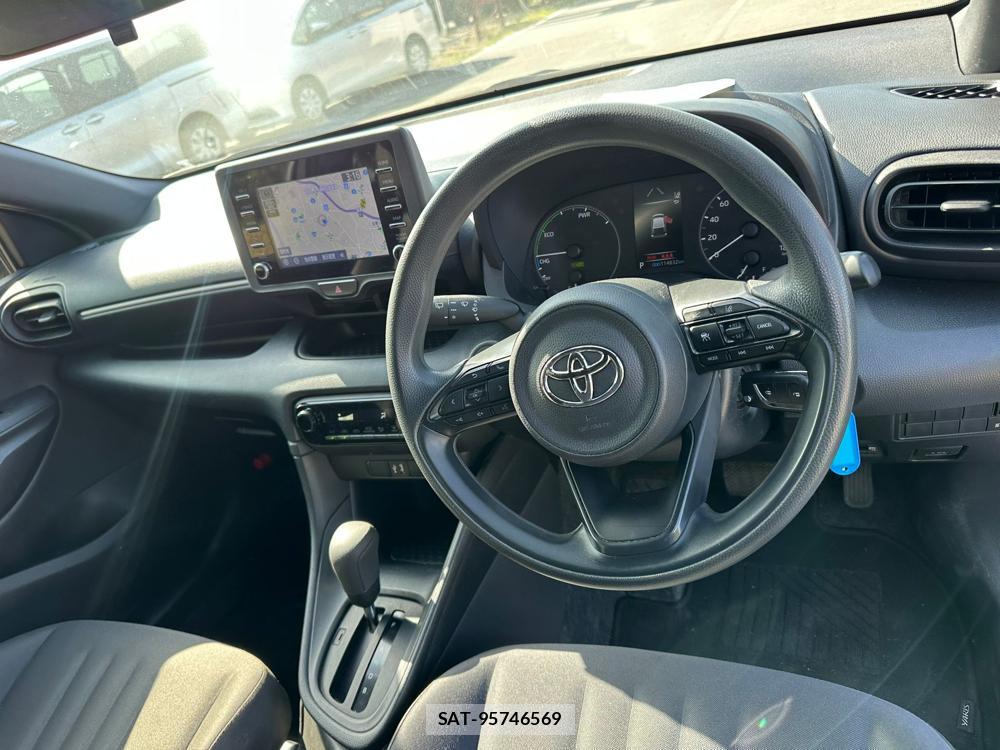 Toyota YARIS 2021 6804899-14