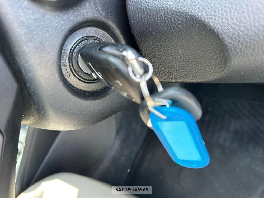 Toyota YARIS 2021 6804899-16