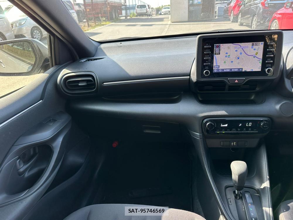 Toyota YARIS 2021 6804899-17