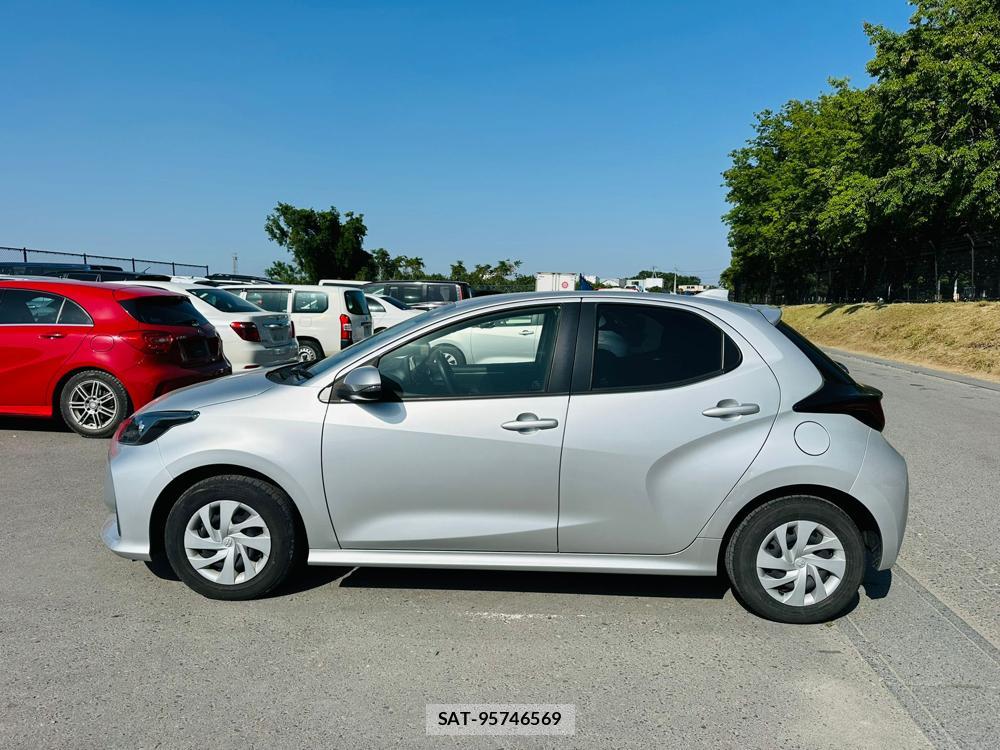 Toyota YARIS 2021 6804899-1