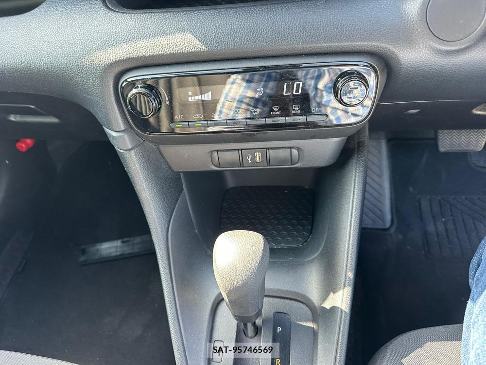 Toyota YARIS 2021 6804899-19
