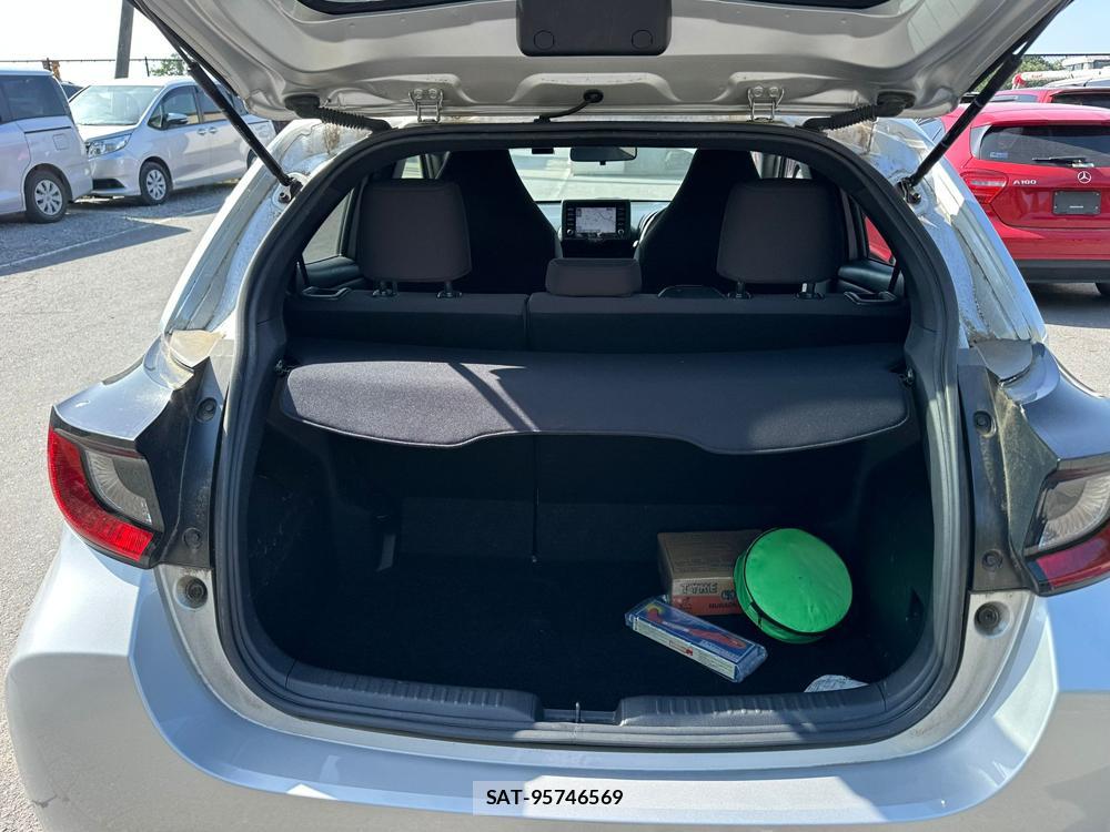Toyota YARIS 2021 6804899-24