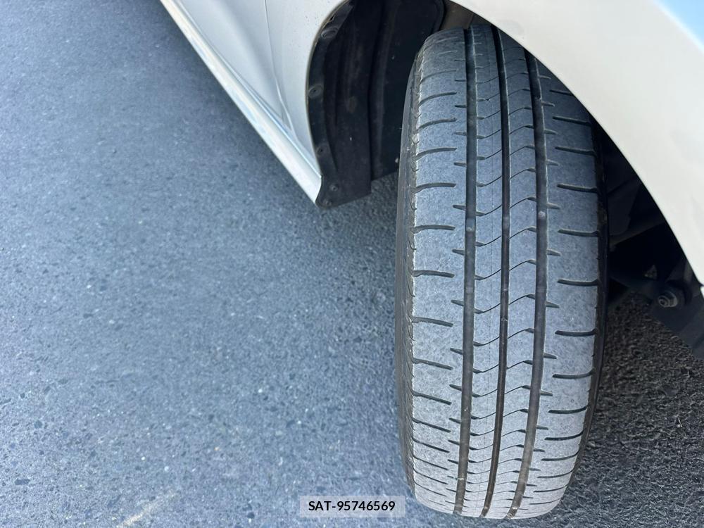 Toyota YARIS 2021 6804899-27