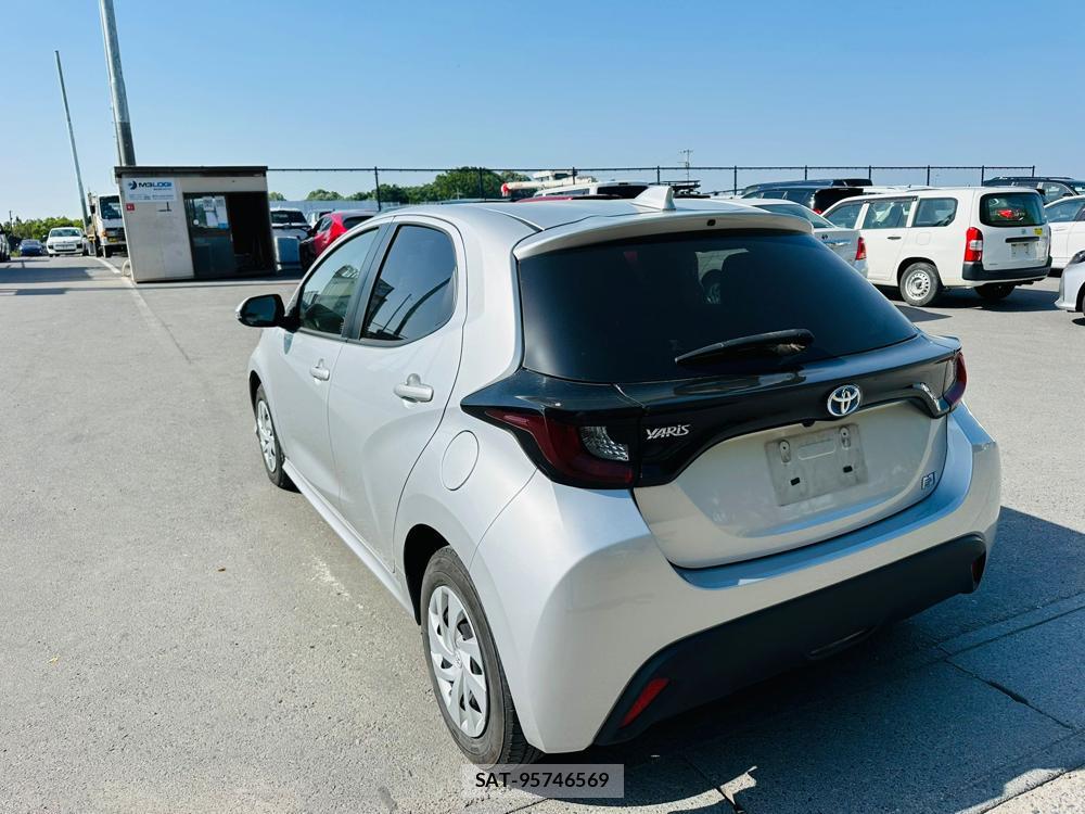 Toyota YARIS 2021 6804899-2
