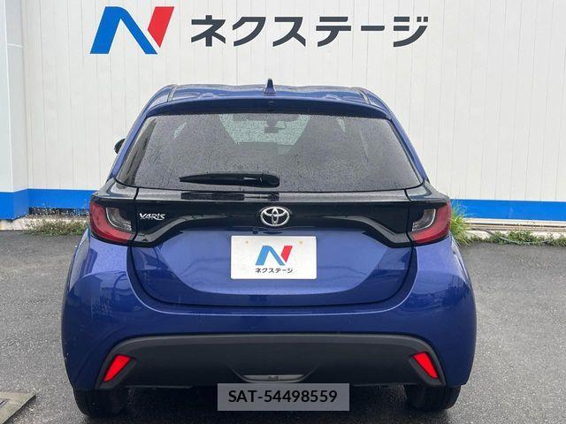 Toyota YARIS 2020-09 6915972-15