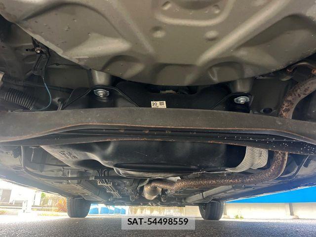 Toyota YARIS 2020-09 6915972-19