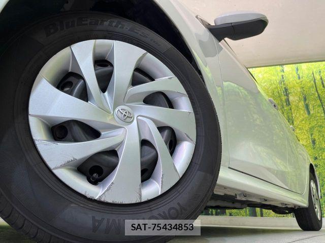 Toyota YARIS 2021-06 6915980-12