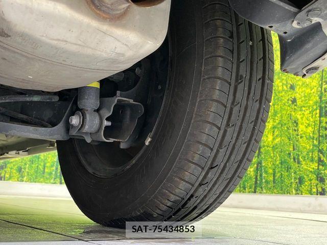 Toyota YARIS 2021-06 6915980-19