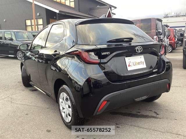 Toyota YARIS 2025-01 6915954-11
