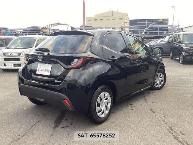Toyota YARIS 2025-01 6915954-4