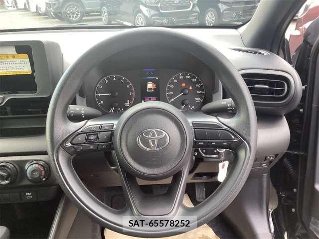 Toyota YARIS 2025-01 6915954-5