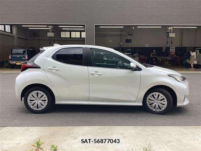 Toyota YARIS 2024-09 6915950-10