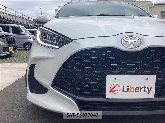 Toyota YARIS 2024-09 6915950-11