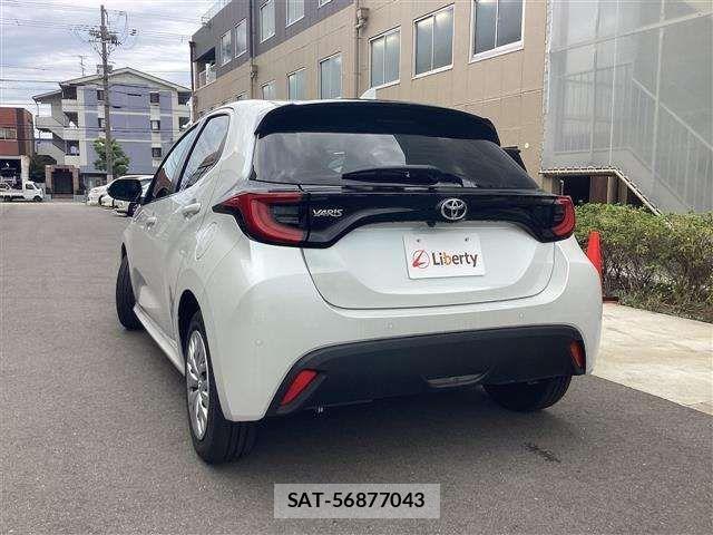 Toyota YARIS 2024-09 6915950-18
