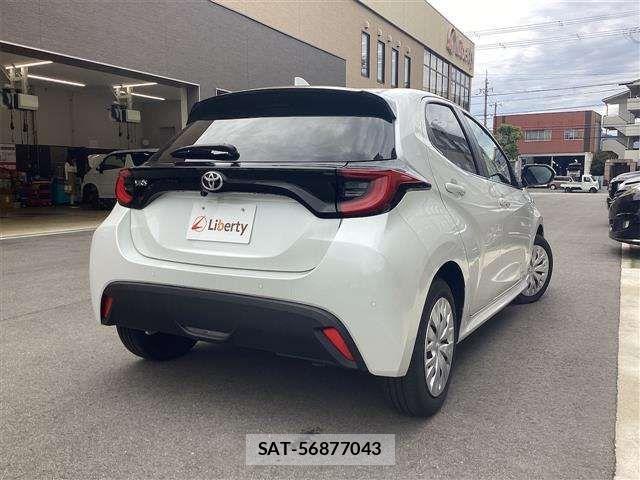 Toyota YARIS 2024-09 6915950-5