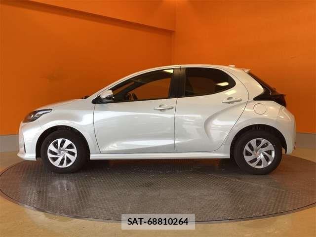 Toyota YARIS 2024-12 6915958-10