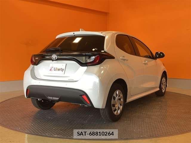 Toyota YARIS 2024-12 6915958-7