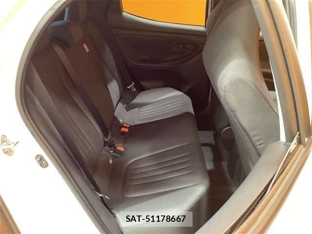 Toyota YARIS 2025-01 6915955-17