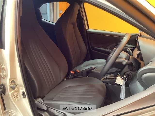 Toyota YARIS 2025-01 6915955-18