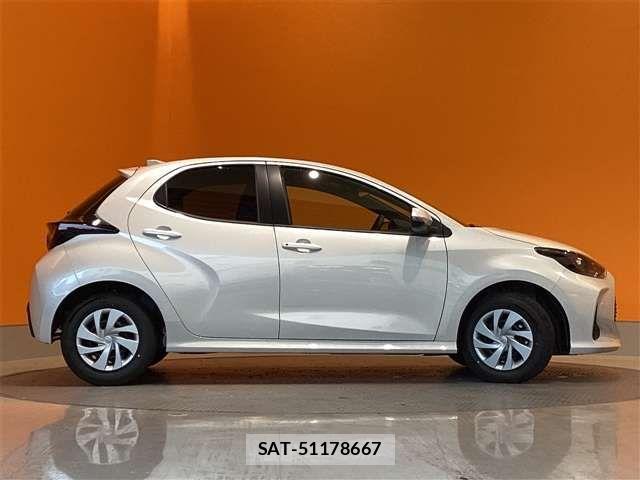 Toyota YARIS 2025-01 6915955-6