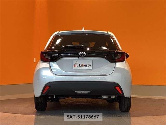 Toyota YARIS 2025-01 6915955-8