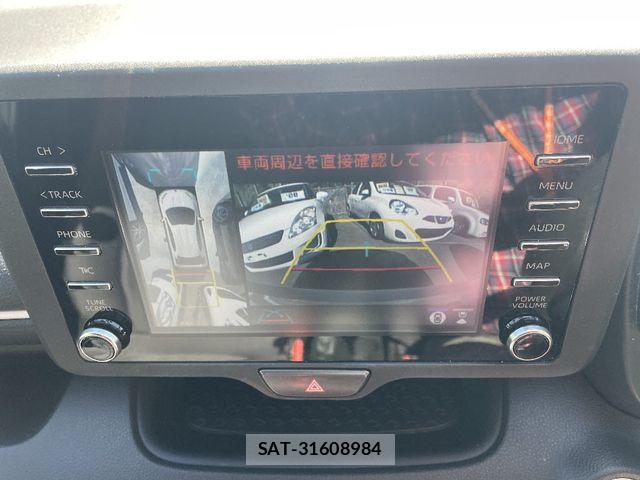 Toyota YARIS 2022-02 6915971-13