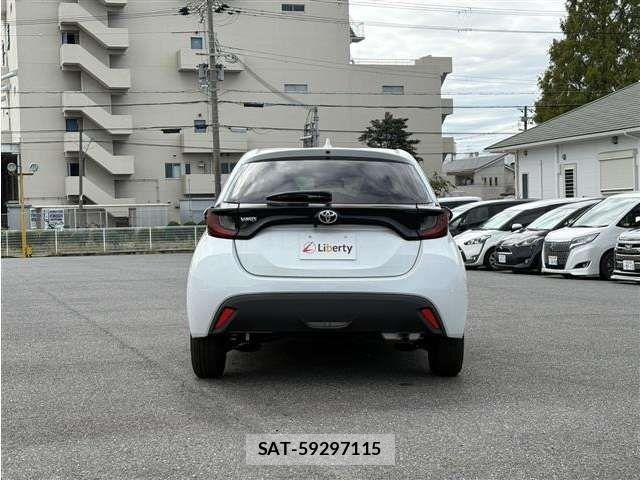 Toyota YARIS 2024-09 6915964-9
