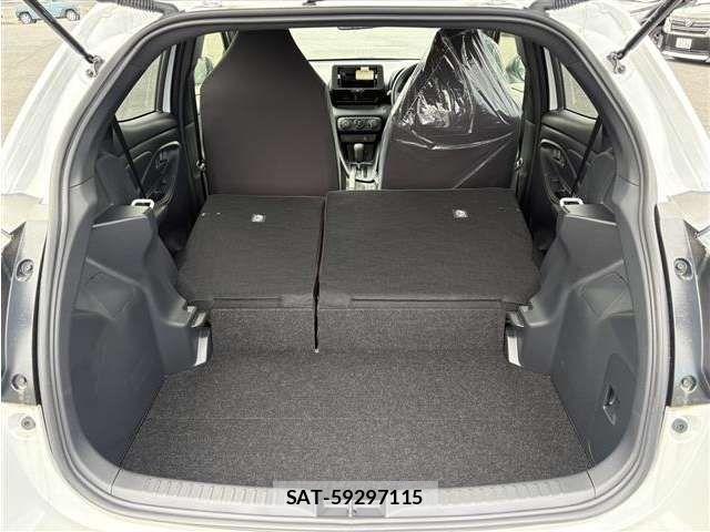 Toyota YARIS 2024-09 6915964-13