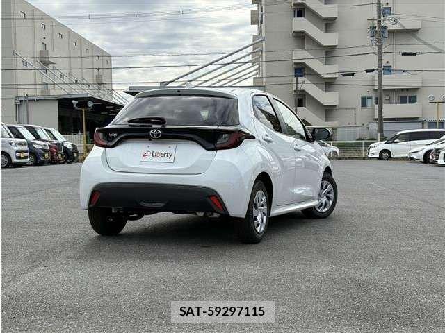 Toyota YARIS 2024-09 6915964-5