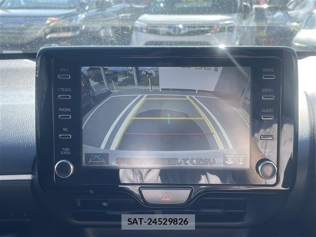 Toyota YARIS 2021-04 6915979-7