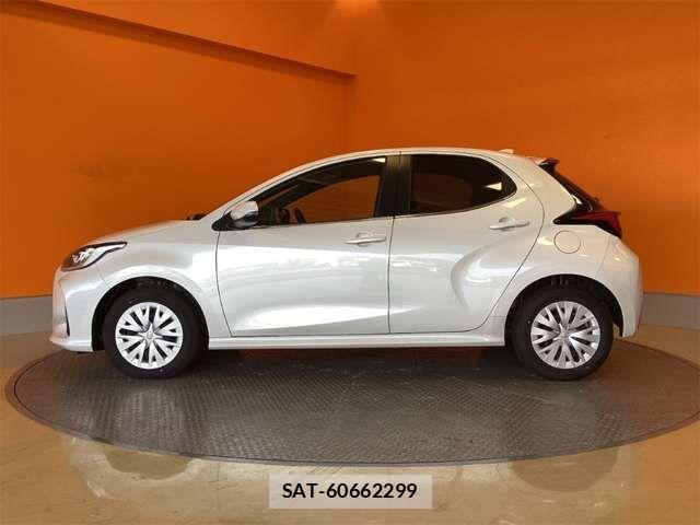 Toyota YARIS 2024-12 6915932-11