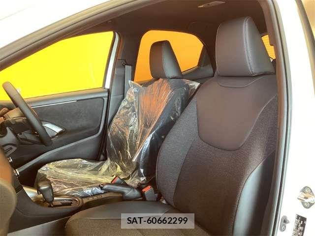 Toyota YARIS 2024-12 6915932-18