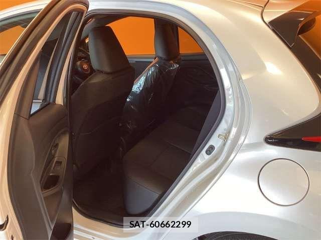 Toyota YARIS 2024-12 6915932-19