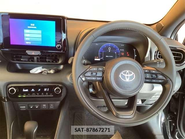 Toyota YARIS 2024-11 6915953-18