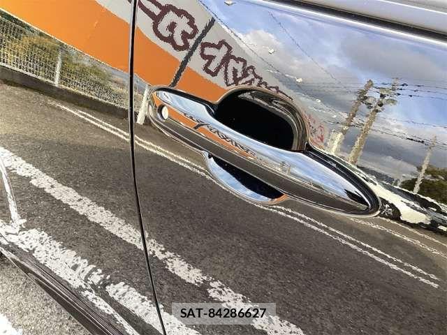 Toyota YARIS 2024-09 6915963-19