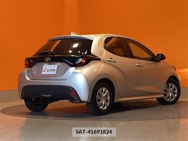 Toyota YARIS 2020-09 6915978-9