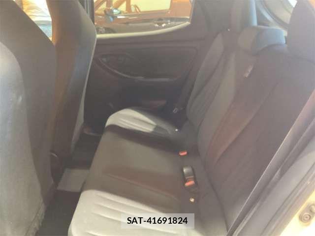 Toyota YARIS 2020-09 6915978-12
