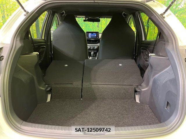 Toyota YARIS 2021-05 6915973-9