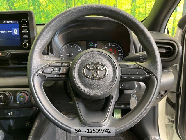Toyota YARIS 2021-05 6915973-10