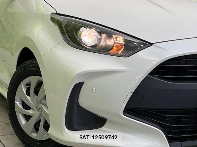 Toyota YARIS 2021-05 6915973-11