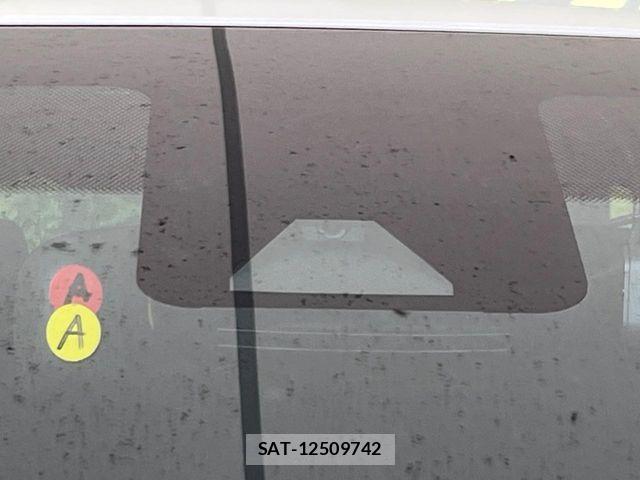 Toyota YARIS 2021-05 6915973-4