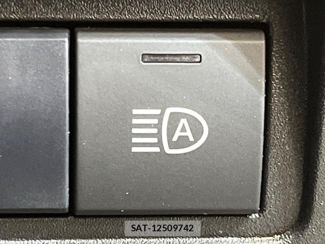 Toyota YARIS 2021-05 6915973-5